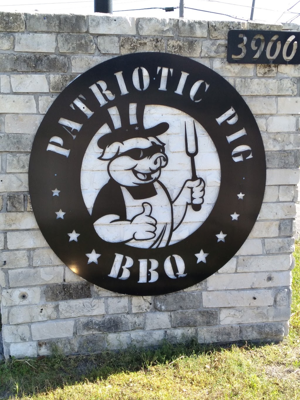 The Patriotic Pig | 3900 Rufe Snow Dr, North Richland Hills, TX 76180, USA | Phone: (817) 601-5256