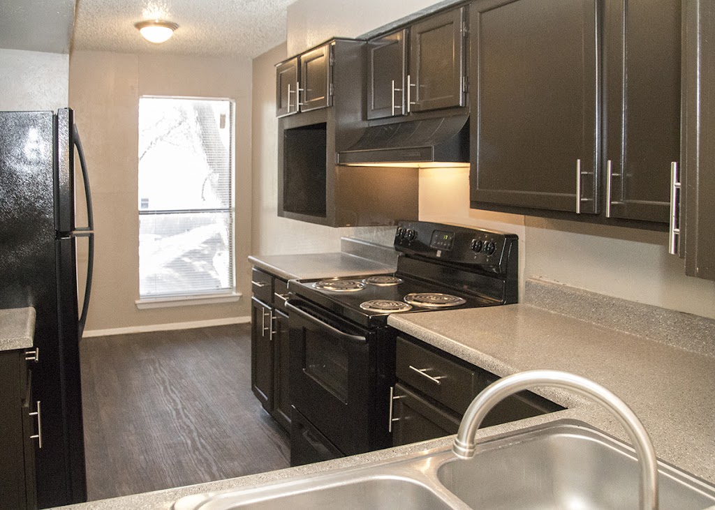 Highlands Creek Apartments | 8300 Skillman St, Dallas, TX 75231, USA | Phone: (214) 341-4520