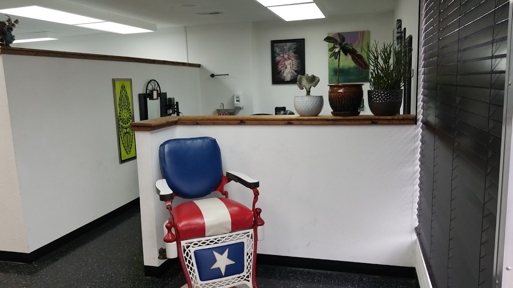 Underground Artworks | 1016 N Main St, Edwardsville, IL 62025, USA | Phone: (618) 655-0582
