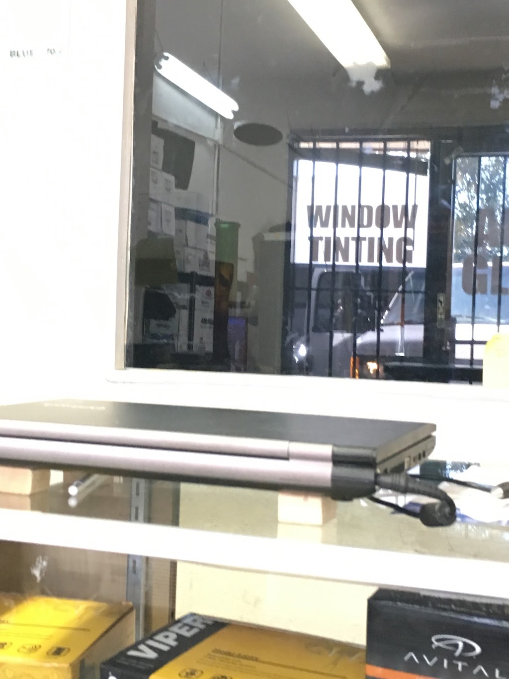 Awesome Window Tinting | 2314 S Vineyard Ave G, Ontario, CA 91761, USA | Phone: (909) 994-9397