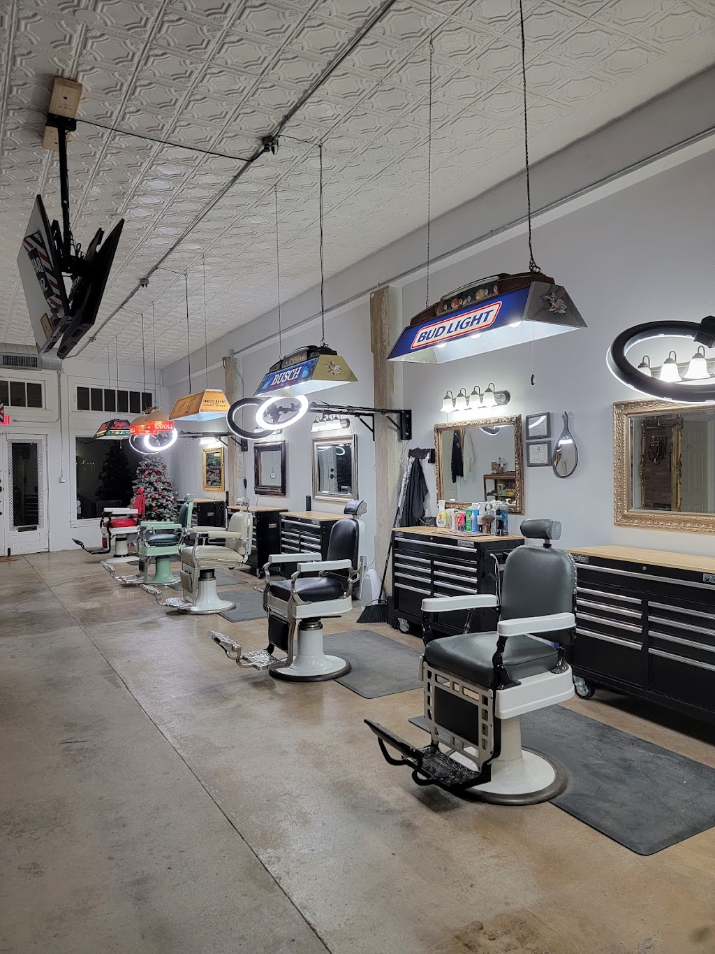 All Outs Barber Shop | 4500 S Flores St, San Antonio, TX 78214, USA | Phone: (210) 371-5264