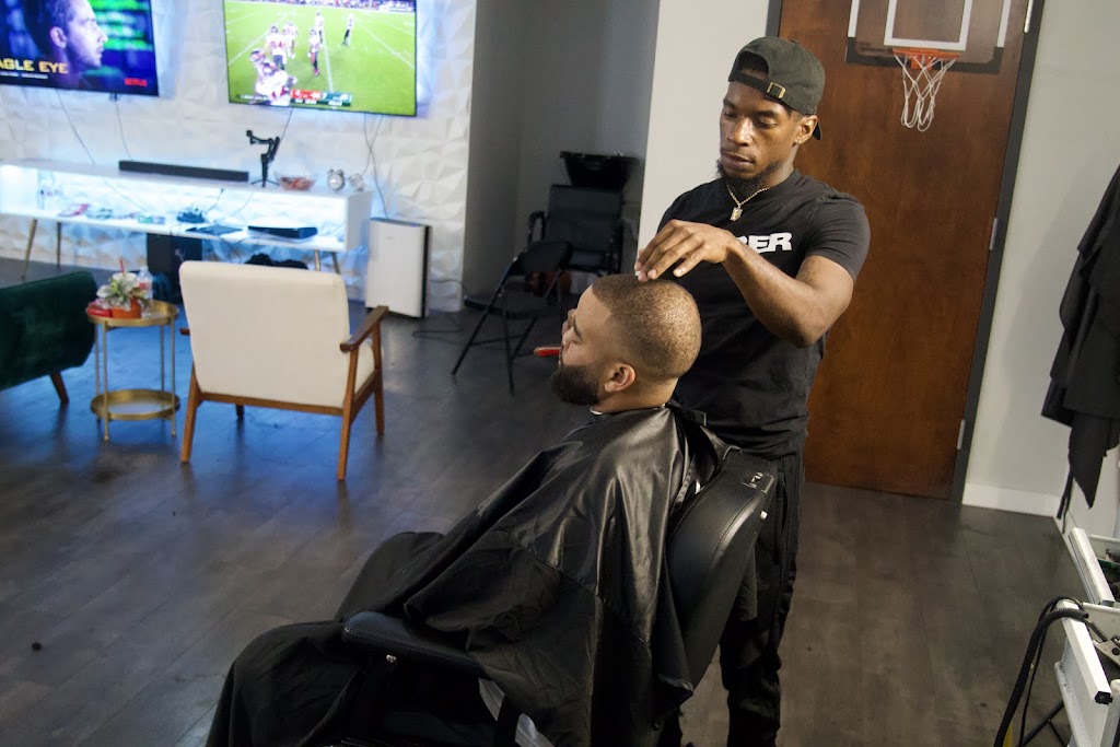 Throne Upscale Barbershop | 1330 Goodman Rd E Suite 3, Southaven, MS 38671, USA | Phone: (901) 605-9833