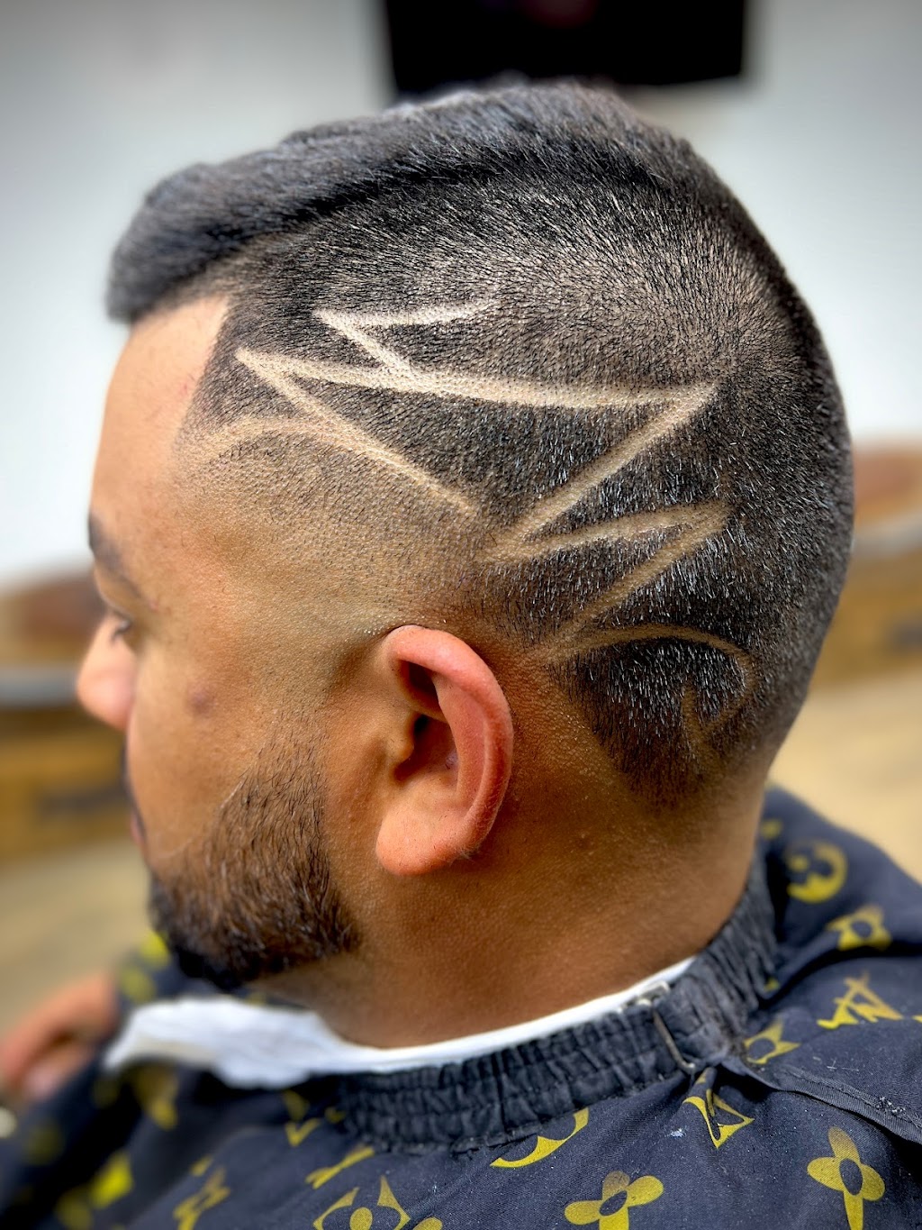 Y&R barbershop | 3780 W Happy Valley Rd Suite 118, Glendale, AZ 85310, USA | Phone: (623) 248-6457