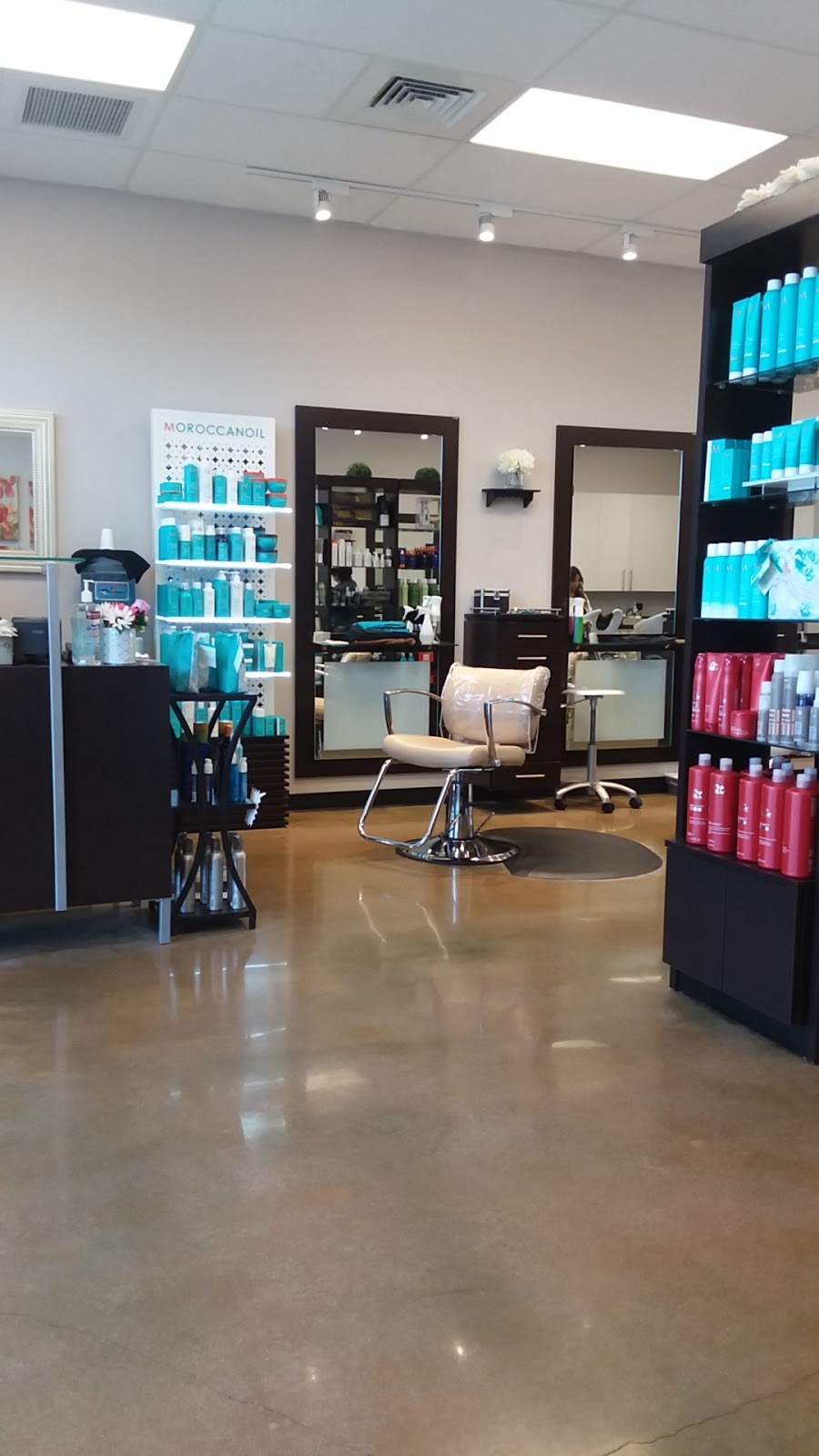 Color Box Hair Studio | 711 Kamokila Blvd #102, Kapolei, HI 96707, USA | Phone: (808) 674-1020