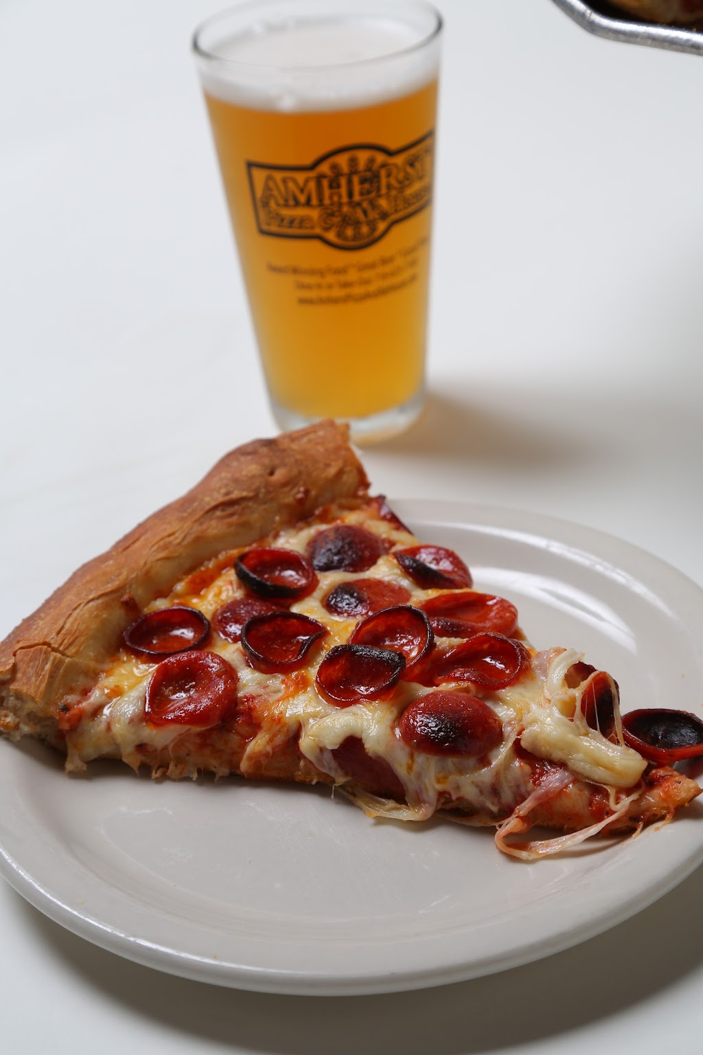 Amherst Pizza and Ale House | 55 Crosspoint Pkwy, Getzville, NY 14068, USA | Phone: (716) 625-7100