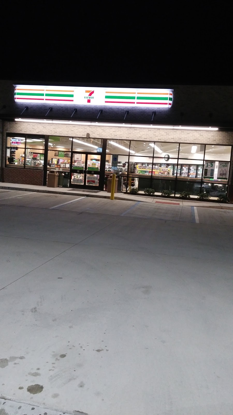 7-Eleven | 1633 Cedar Rd, Chesapeake, VA 23322, USA | Phone: (800) 255-0711