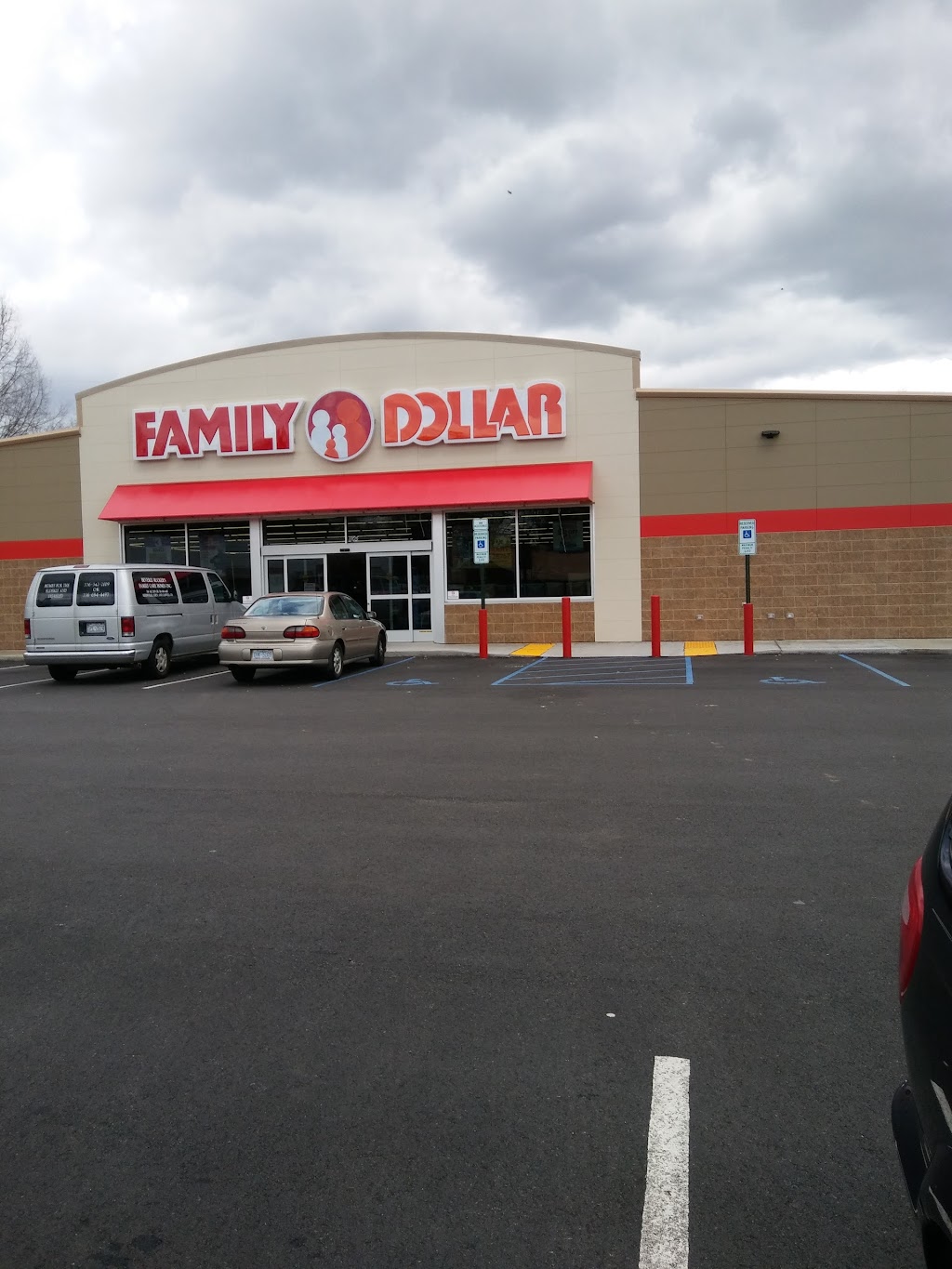 Family Dollar | 1105 S Scales St, Reidsville, NC 27320, USA | Phone: (336) 520-6018