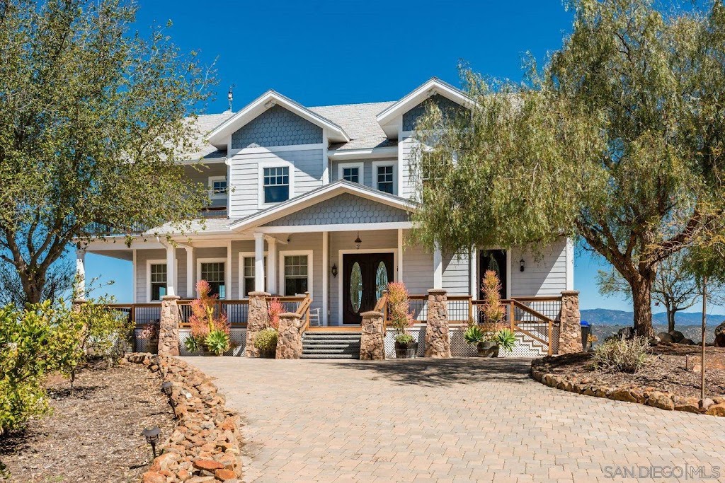 Farmhouse Getaways | 17054 Handlebar Rd, Ramona, CA 92065 | Phone: (858) 231-4891