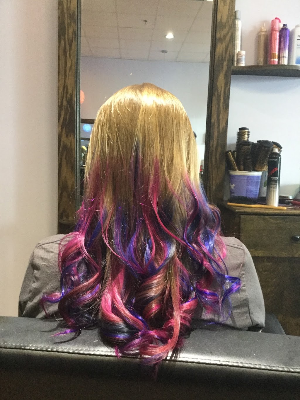 J Hollywood Salon | 401 Windsor Hwy, New Windsor, NY 12553, USA | Phone: (845) 565-0979