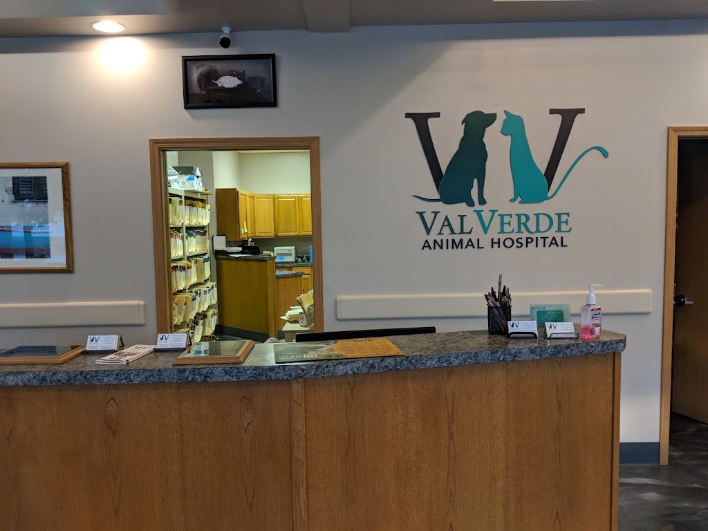 Val Verde Animal Hospital | 9841 Giles Rd, La Vista, NE 68128, USA | Phone: (402) 932-6192