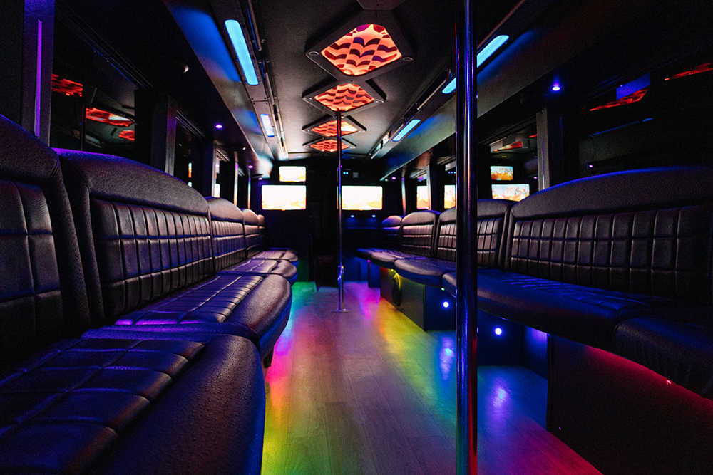 Elite Party Buses | 8500 Liana Ln, Lincoln, NE 68517, USA | Phone: (402) 480-4005