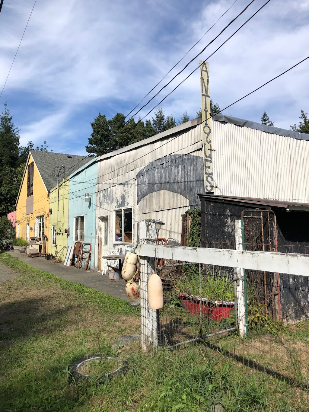 Wildwood Antiques & Collectibles | 293211 US-101, Quilcene, WA 98376 | Phone: (360) 765-0425