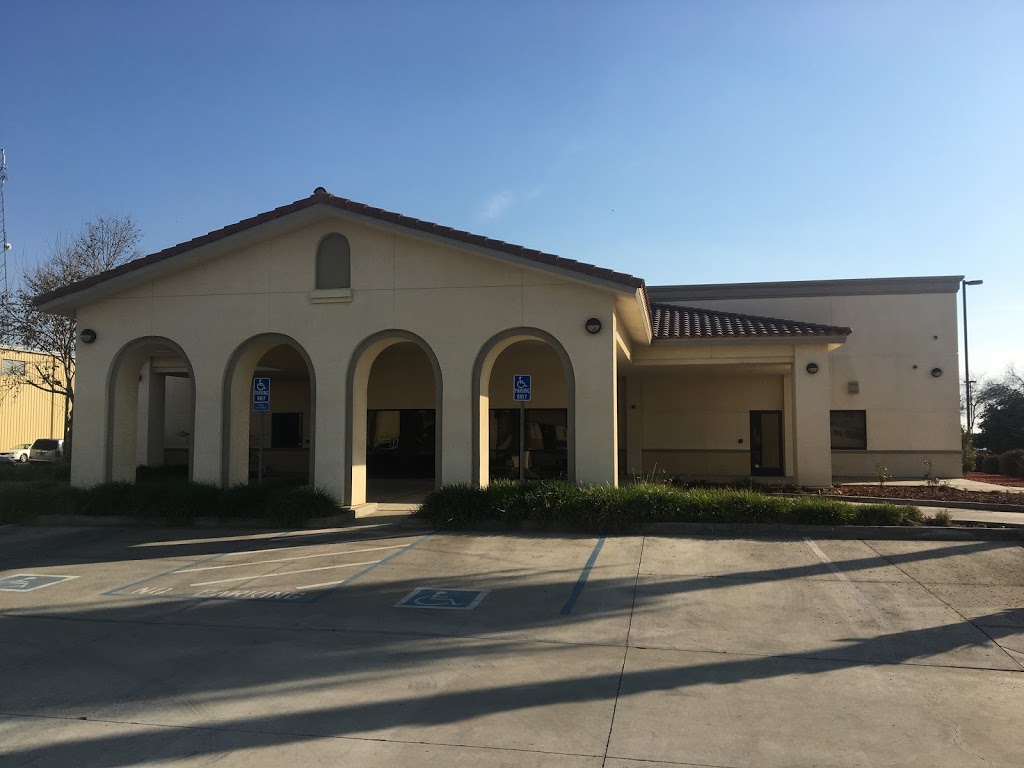 Kings Canyon Surgery Center | 145 S Newmark Ave, Parlier, CA 93648, USA | Phone: (559) 426-5300