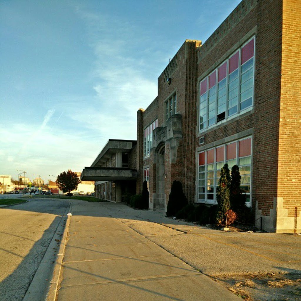 Robert Abbott Middle School | 1319 Washington St, Waukegan, IL 60085, USA | Phone: (224) 303-2360