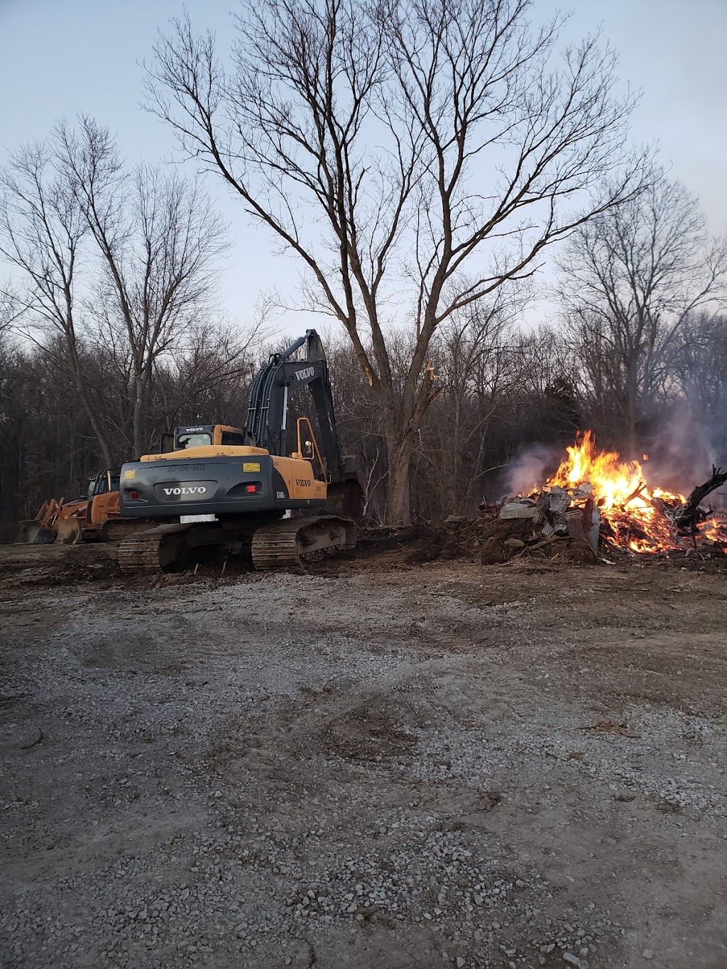 BDS Trucking & Excavating | 17341 E 5th Rd, Litchfield, IL 62056, USA | Phone: (217) 556-4848
