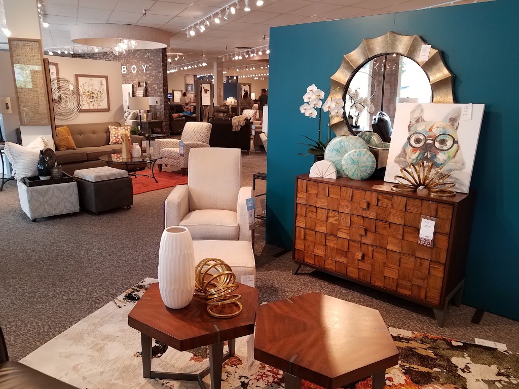 La-Z-Boy Furniture Galleries | 6610 Tacoma Mall Blvd, Tacoma, WA 98409, USA | Phone: (253) 472-8488