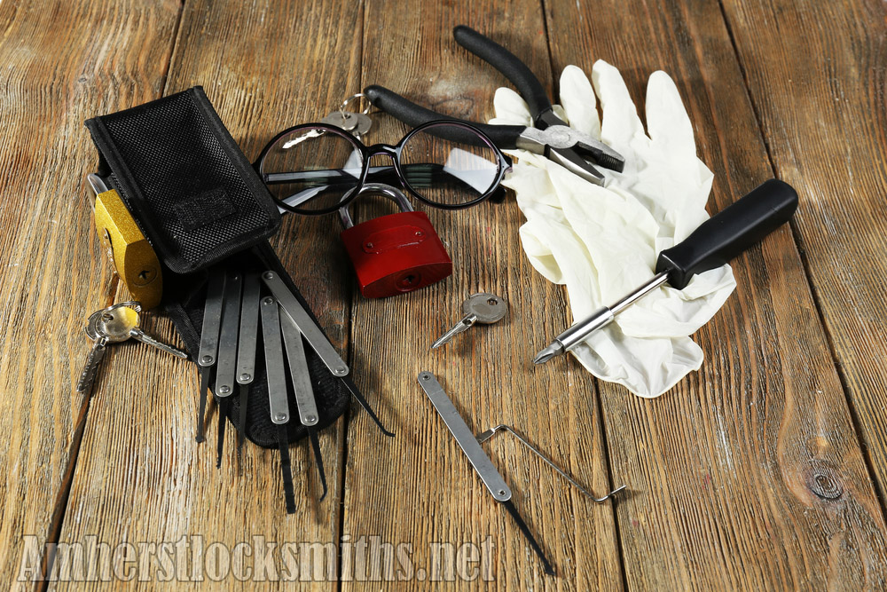 TJV Amherst Locksmith | 103 Brookside Dr, Amherst, OH 44001 | Phone: (440) 305-8038