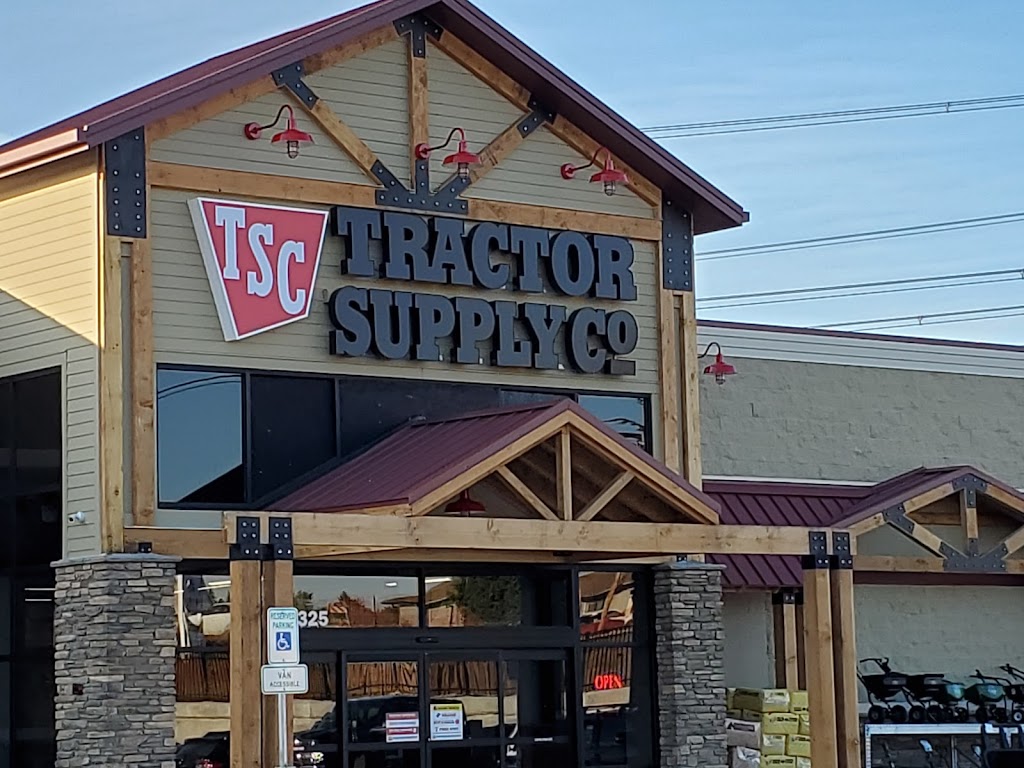 Tractor Supply Co. | 16325 Champion Way, Sandy, OR 97055, USA | Phone: (503) 668-2868