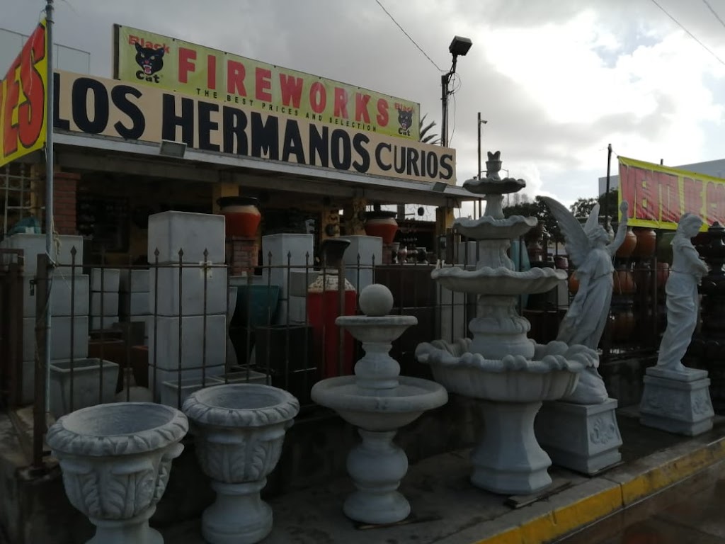 Los Hermanos Curios | Km. 30, Carr Libre a, Ensenada, Playa Encantada, 22713 Rosarito, B.C., Mexico | Phone: 664 167 2706
