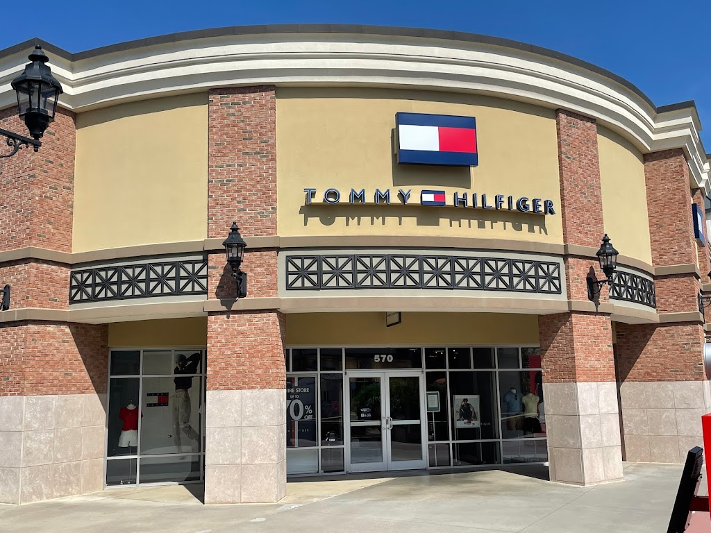 Tommy Hilfiger | 4000 Arrowhead Blvd #570, Mebane, NC 27302, USA | Phone: (919) 304-2600