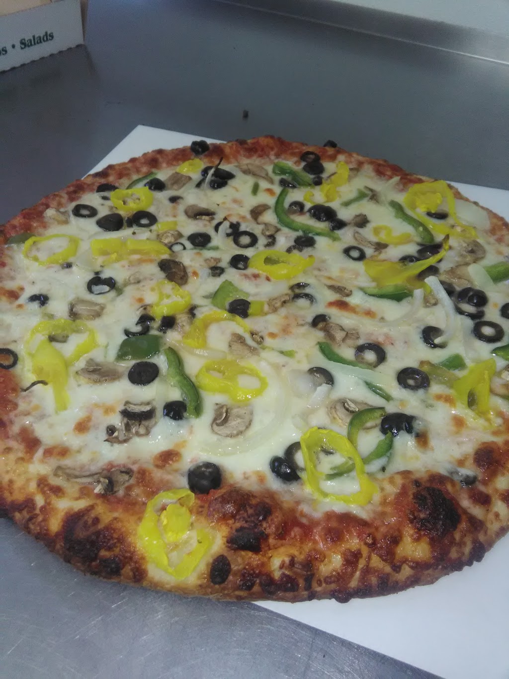 Pizza and Fish Express | 6540 Evergreen Rd, Detroit, MI 48228, USA | Phone: (313) 908-2255
