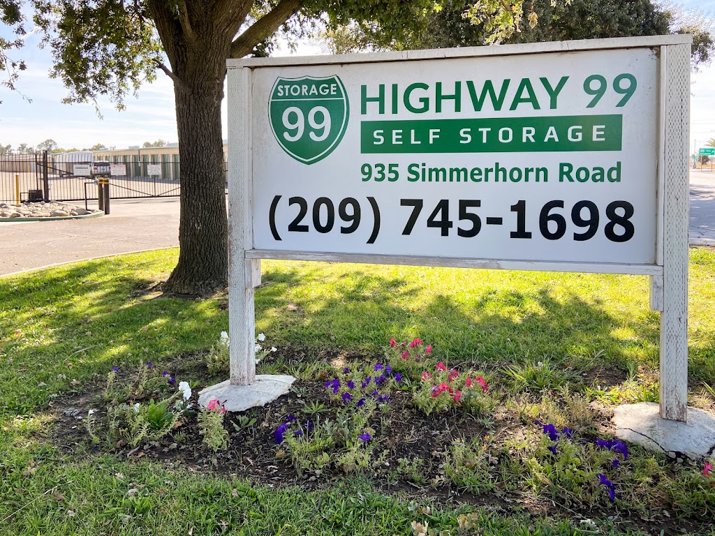 Highway 99 Self Storage | 935 Simmerhorn Rd, Galt, CA 95632, USA | Phone: (209) 745-1698