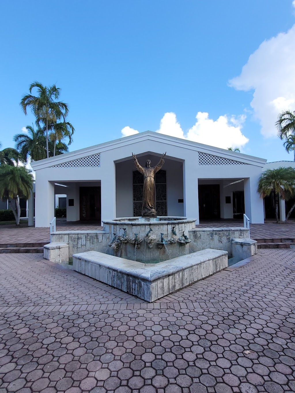 St Justin Martyr Church | 105500 Overseas Hwy, Key Largo, FL 33037, USA | Phone: (305) 451-1316