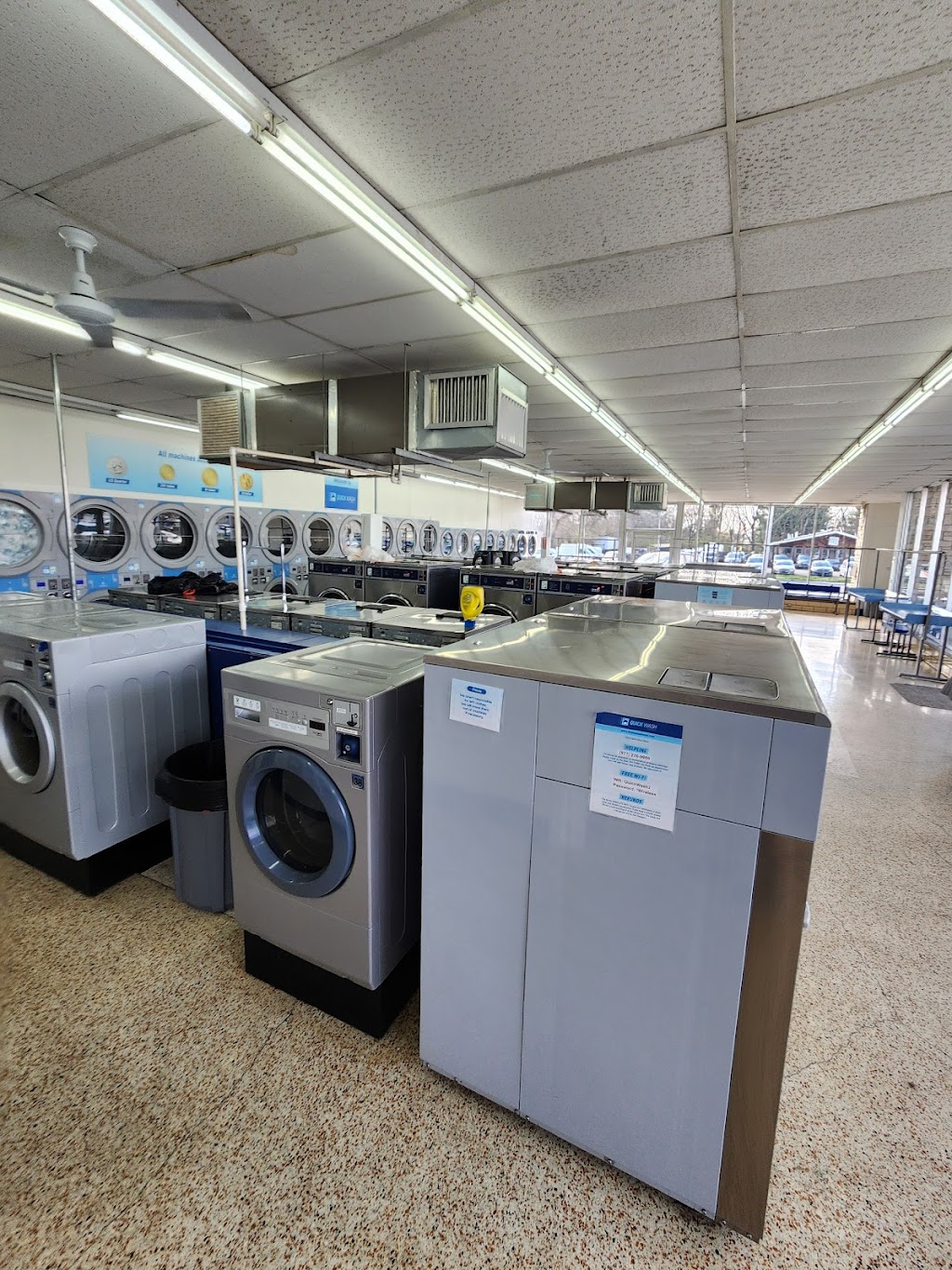 Dixie Quick Wash Laundromat | 5210 N Dixie Dr, Dayton, OH 45414, USA | Phone: (937) 226-9959