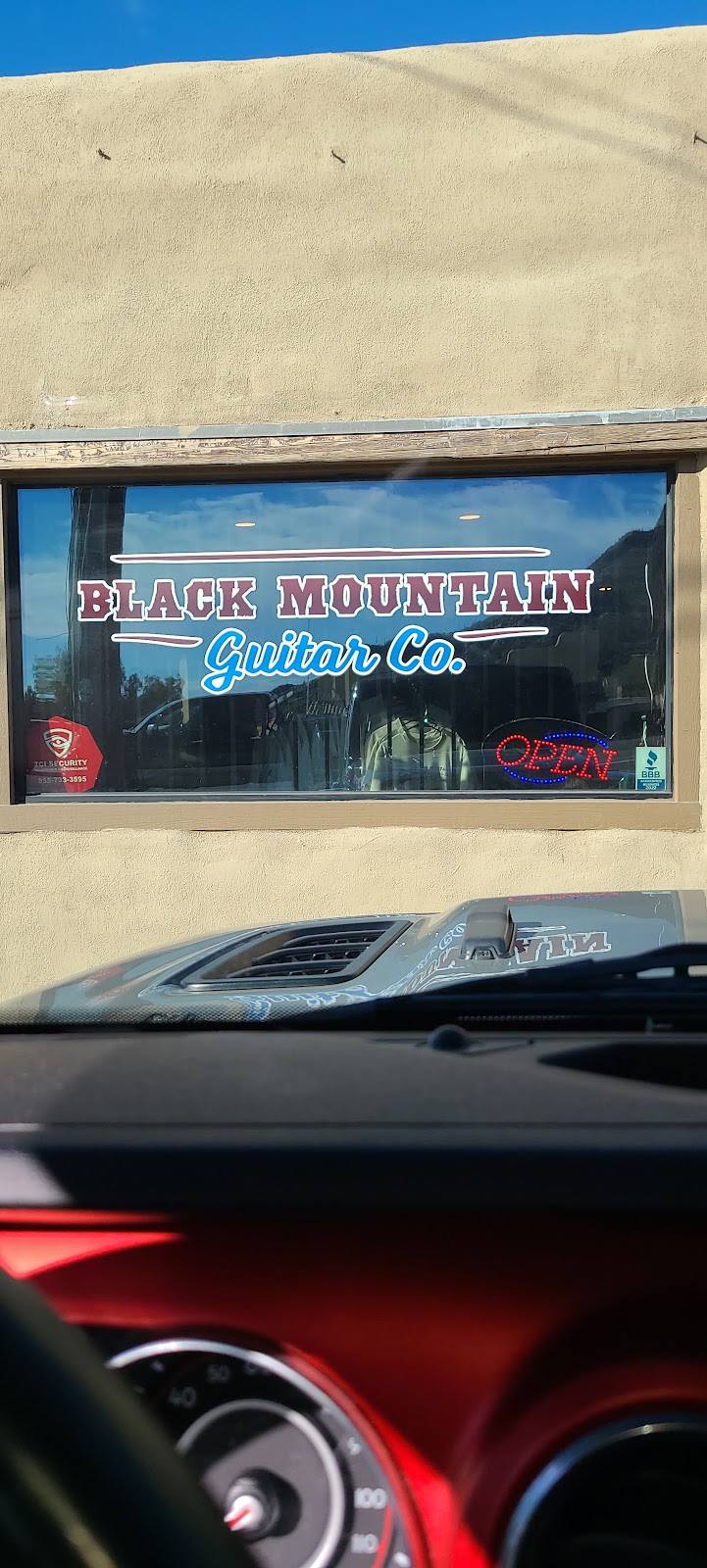 Black Mountain Guitar Co | 6220 E Cave Creek Rd, Cave Creek, AZ 85331, USA | Phone: (480) 488-5441