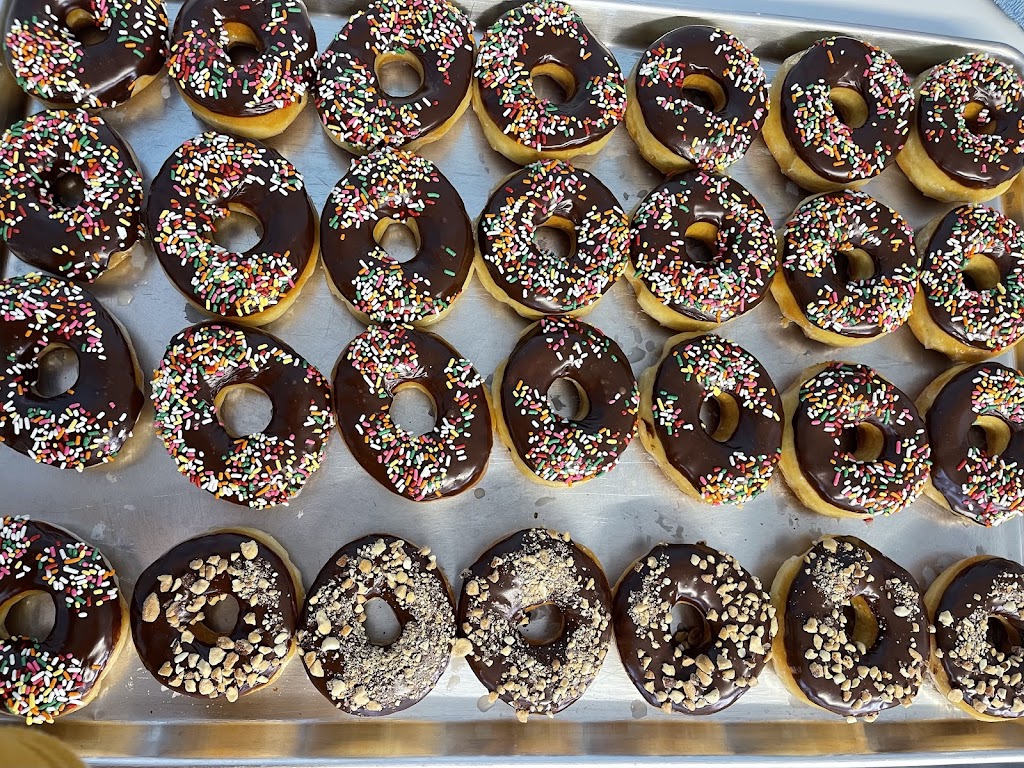 Sunrise donuts | 1141 Ashville Rd, Montevallo, AL 35115, USA | Phone: (205) 476-8899
