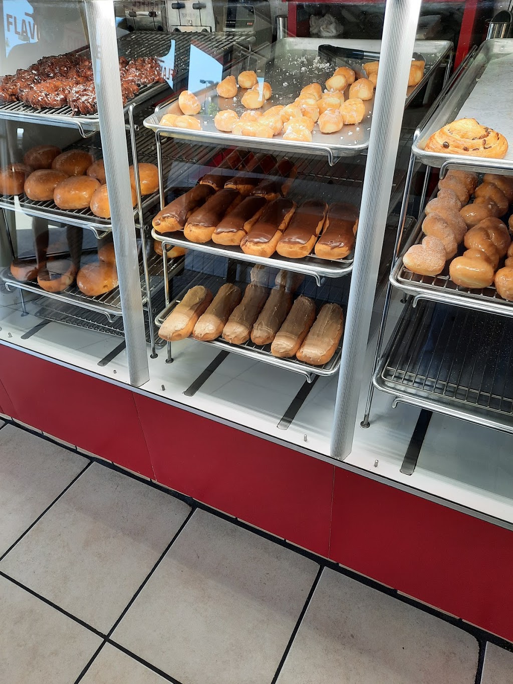 Raised Donuts & Bagels | 1240 E Ontario Ave Suite 106, Corona, CA 92881, USA | Phone: (951) 279-2747