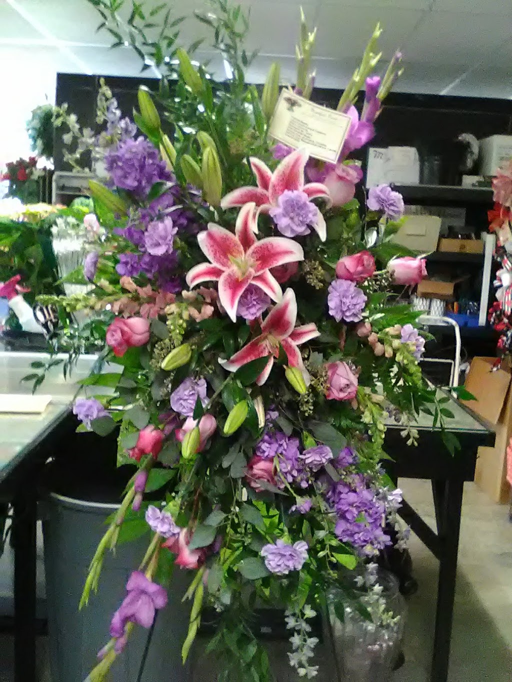 Moorefield Florist | 504 E Cornwallis Dr, Greensboro, NC 27405, USA | Phone: (336) 227-2017