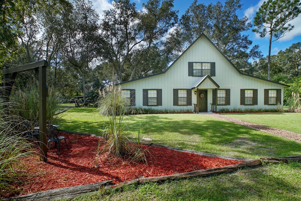 Jeanne Scholl Broker REALTOR Owner EXIT Inspired Real Estate | 2747 Blanding Blvd, Middleburg, FL 32068, USA | Phone: (904) 945-4142