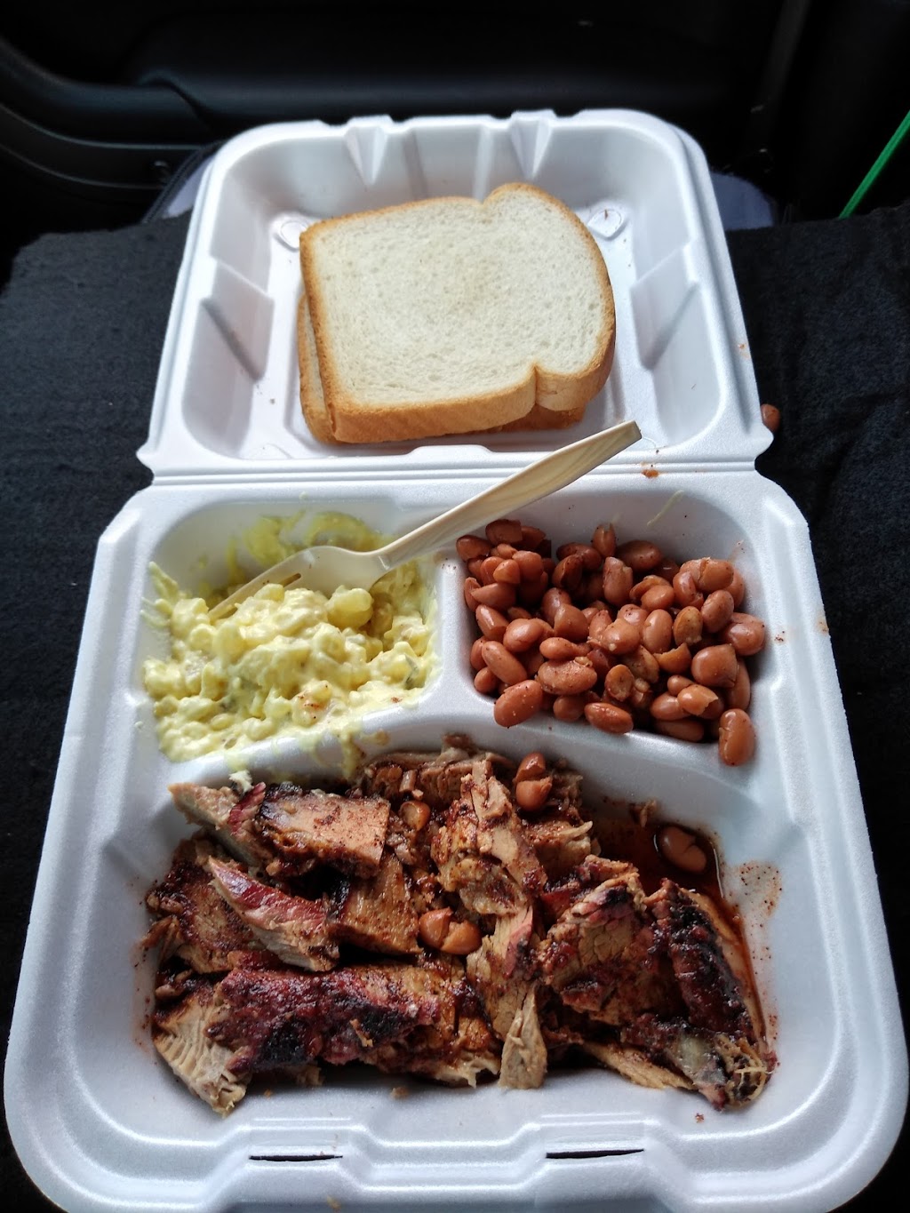 Sams Bar-B-Q | 800 E Sam Rayburn Dr, Bonham, TX 75418, USA | Phone: (903) 640-1407