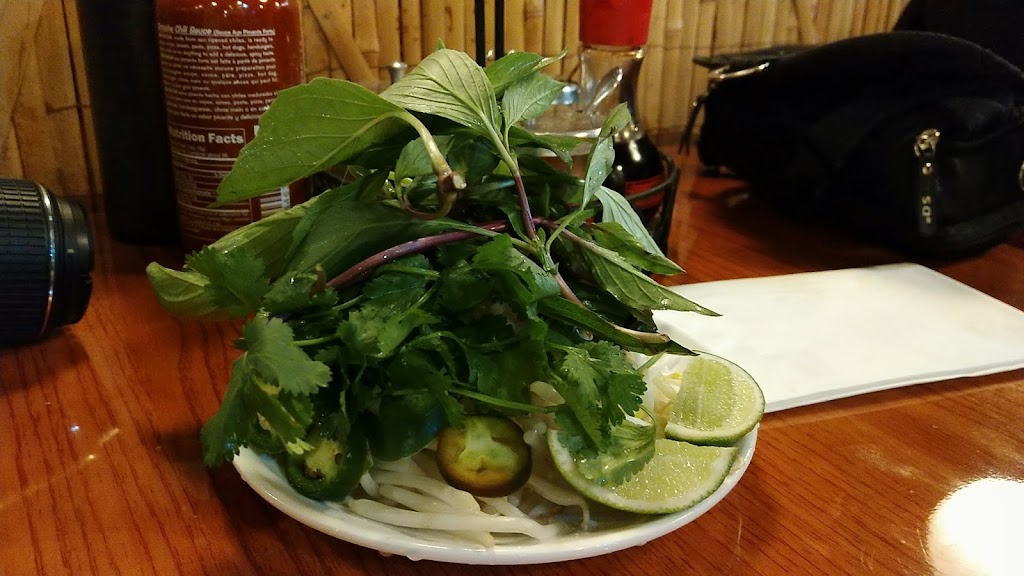 Phở Lotus | Vietnamese Restaurant | 9600 Bruceville Rd, Elk Grove, CA 95757, USA | Phone: (916) 686-9474