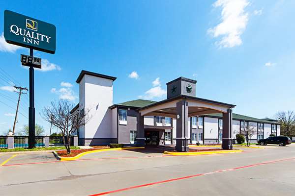 Quality Inn Greenville I-30 | 1209 I-30, Greenville, TX 75402, USA | Phone: (903) 455-7700