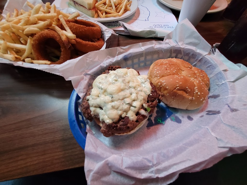 Louie Ms Burgerlust | 1718 Vinton St, Omaha, NE 68108, USA | Phone: (402) 449-9112