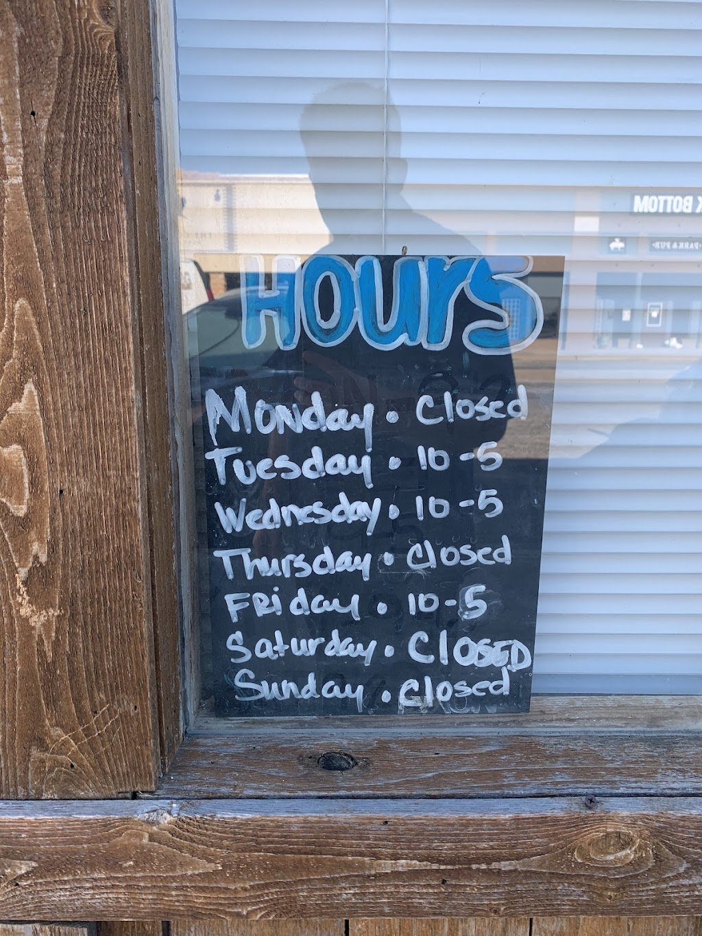 Rockport Barber Shop | 514 S Austin St, Rockport, TX 78382, USA | Phone: (281) 857-0602