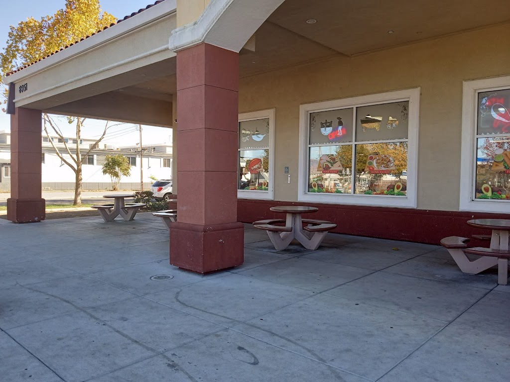 Super Taqueria Restaurant | 6951 Monterey Hwy, Gilroy, CA 95020, USA | Phone: (408) 847-2505