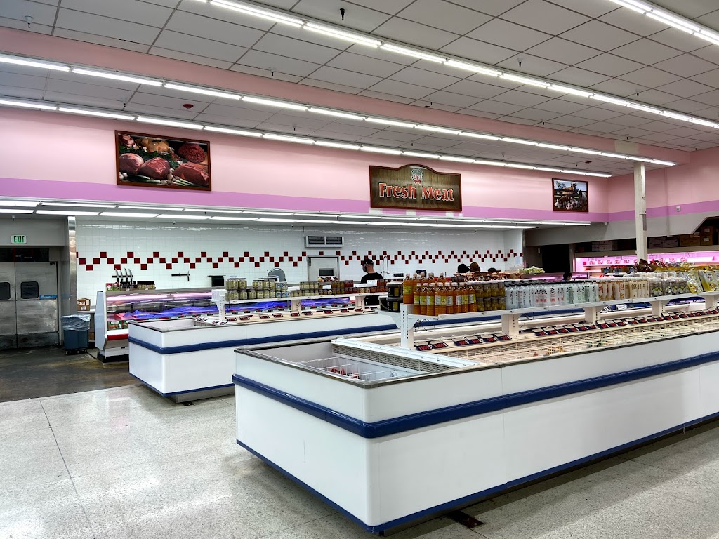 Shun Fat Supermarket I-5 | South Hills Shopping Center, 5820 S Land Park Dr, Sacramento, CA 95822, USA | Phone: (916) 619-8112