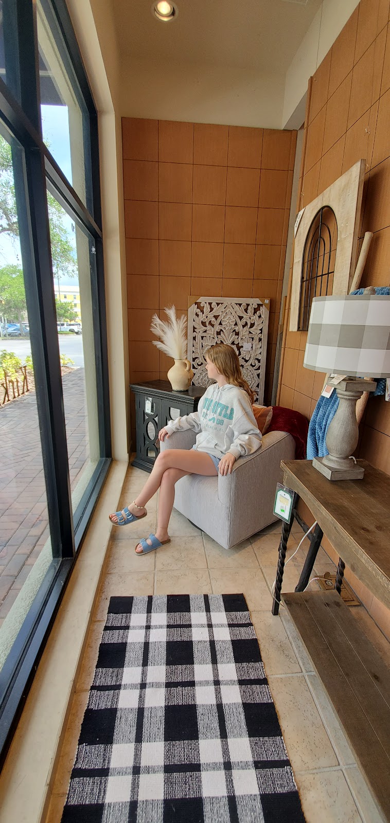 Kirklands Home | Lakeside Village, 1449 Town Center Dr, Lakeland, FL 33803, USA | Phone: (863) 688-0075