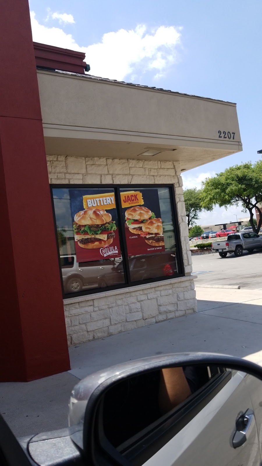 Jack in the Box | 2207 S Interstate 35, San Marcos, TX 78666, USA | Phone: (512) 392-2338