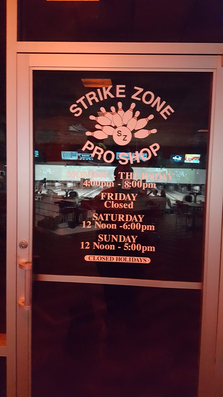 Strike Zone | 1901 Airport Fwy, Euless, TX 76040, USA | Phone: (817) 571-1174