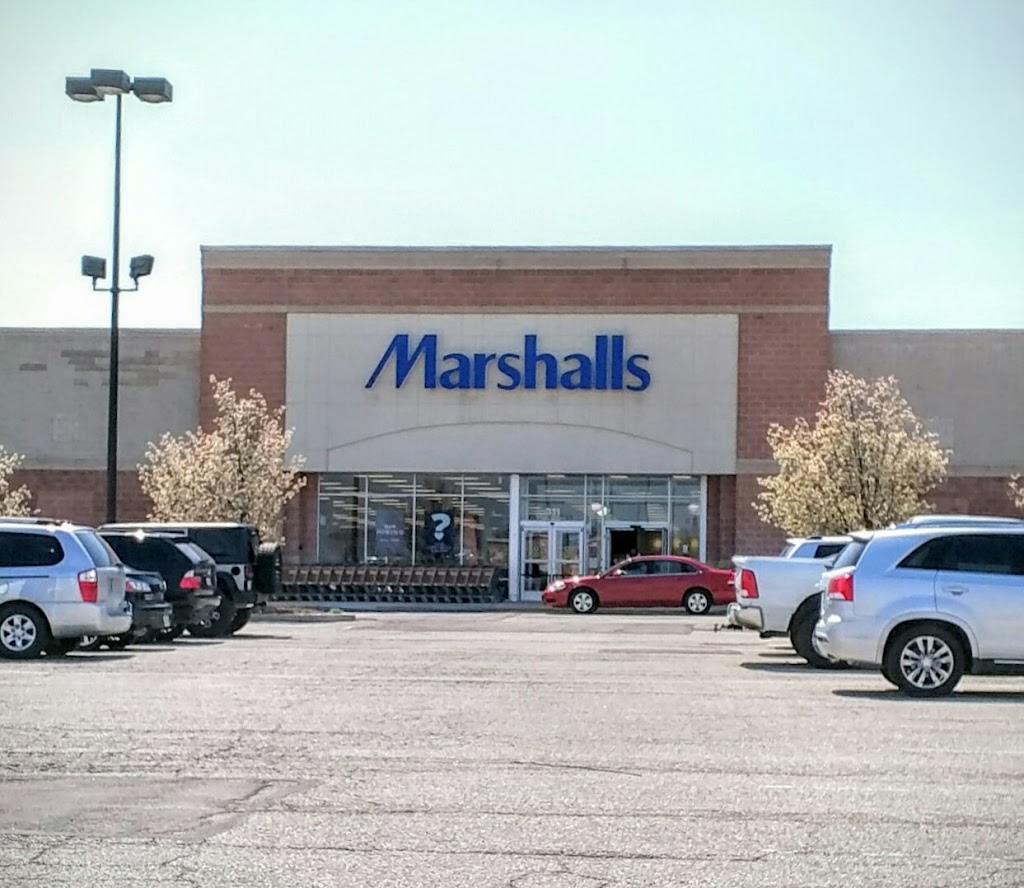 Marshalls & HomeGoods | N Service Rd 5222 & 5218, St Peters, MO 63376, USA | Phone: (636) 278-1370