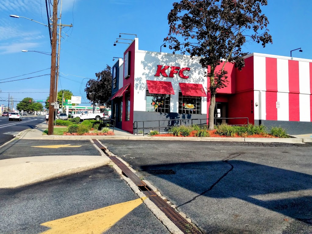 KFC | 2119 University Blvd W, Wheaton-Glenmont, MD 20902, USA | Phone: (301) 946-8286