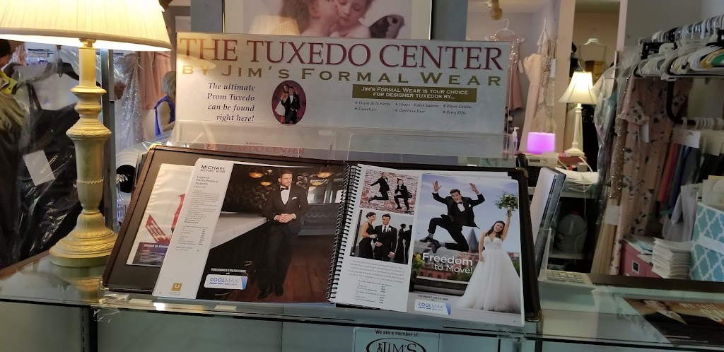 Rosebuds Bridal & Tuxedo | 7655 Highland Rd, Waterford Twp, MI 48327, USA | Phone: (248) 666-3035