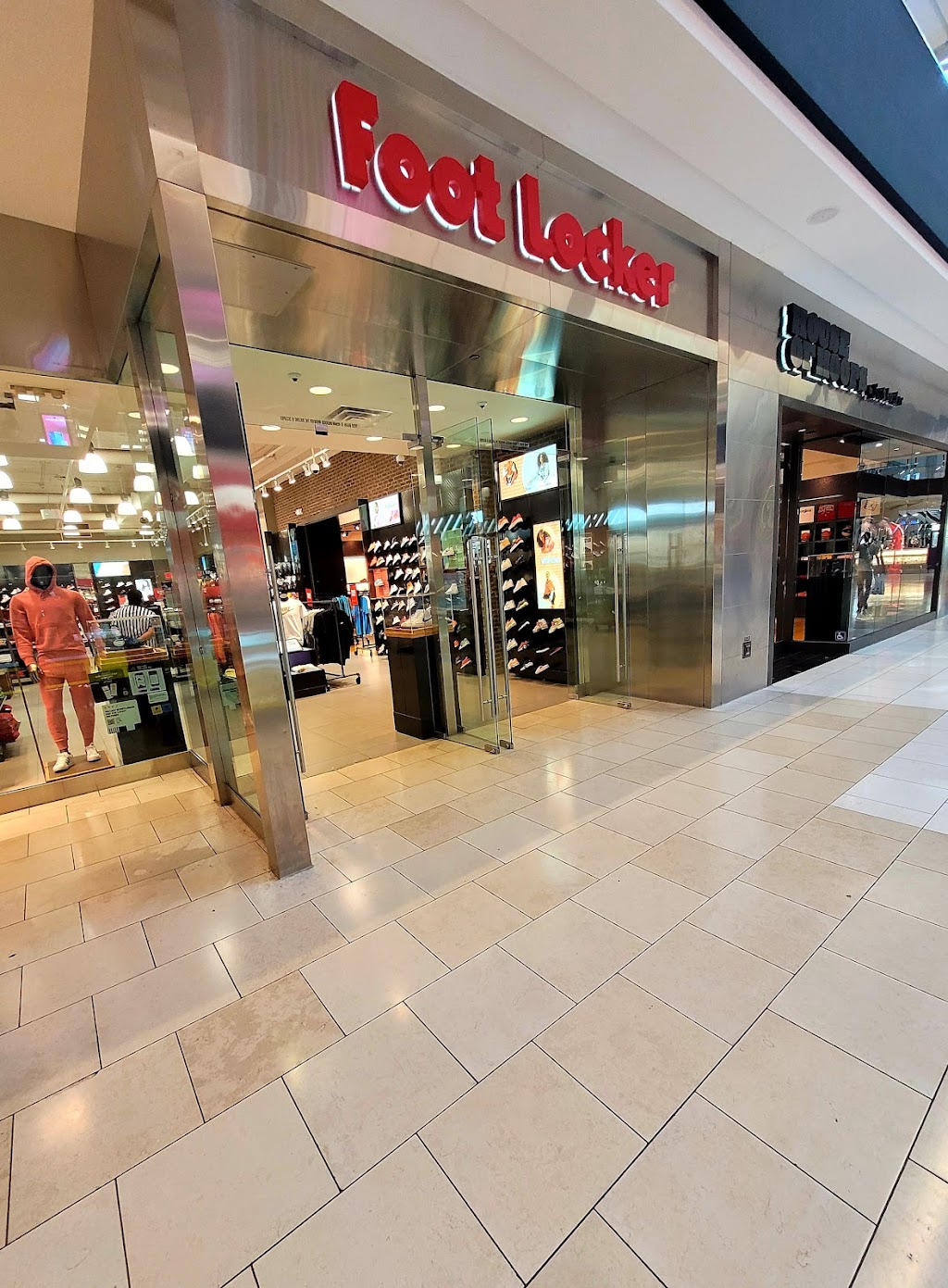 Foot Locker | 400 S Baldwin Ave Suite 342L, Arcadia, CA 91007, USA | Phone: (626) 446-2816
