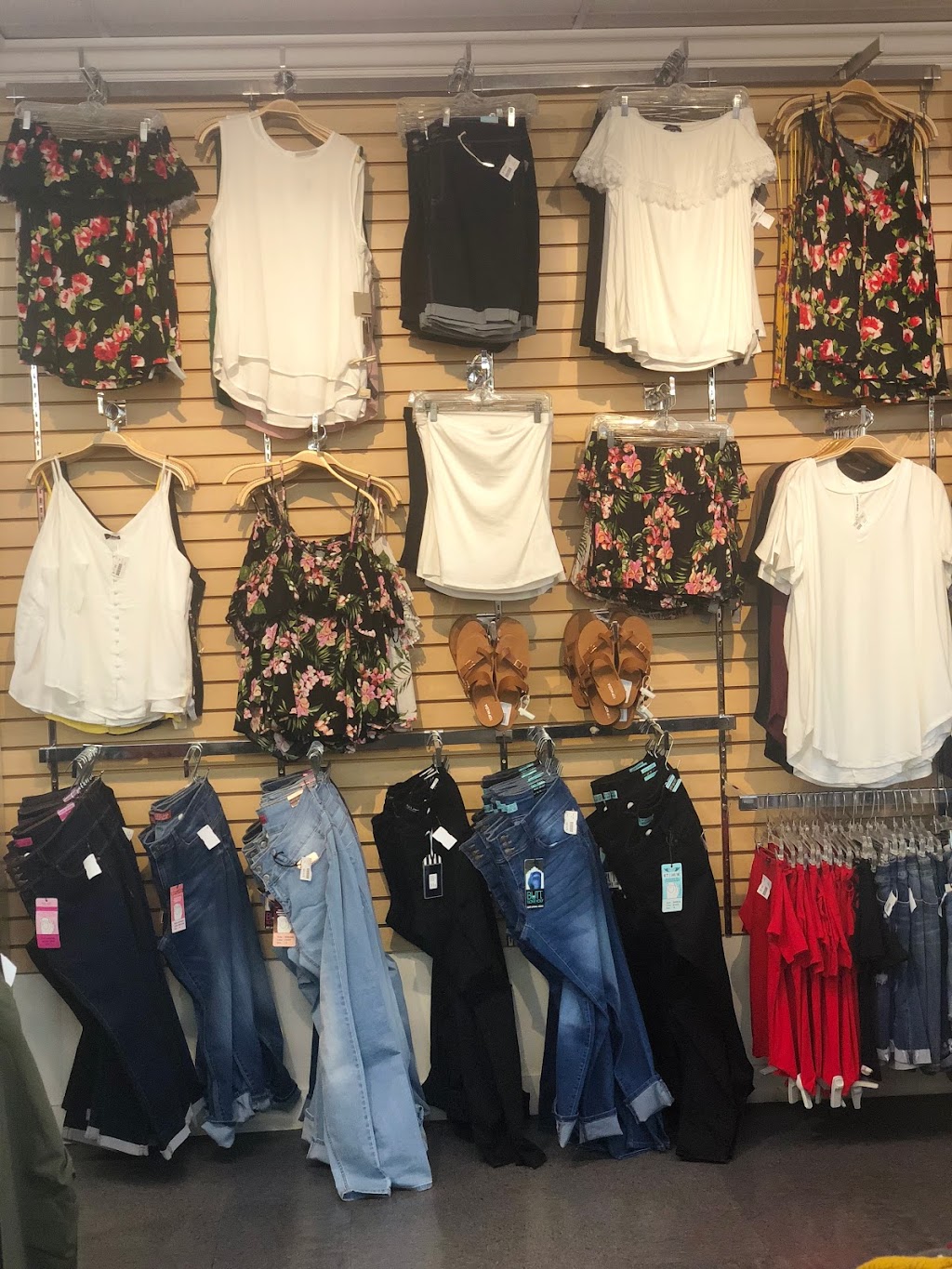 Fashion Avenue | 1818 N Grand Ave, Santa Ana, CA 92705, USA | Phone: (714) 605-2376