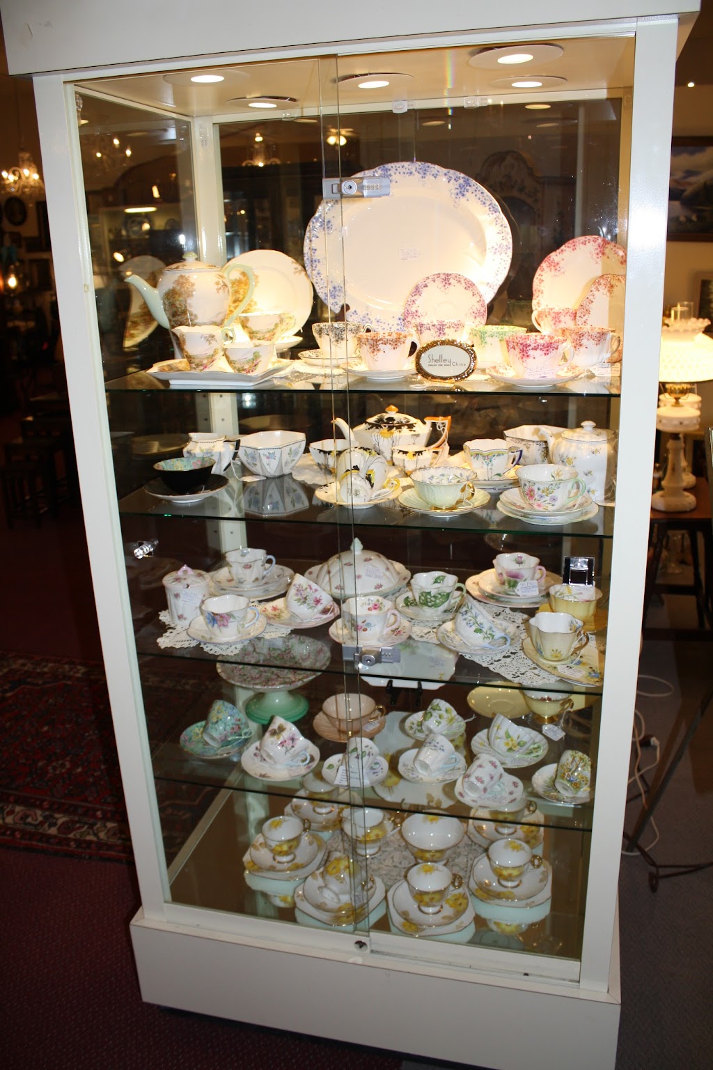 Premier Antique Center | 11145 Main St, Clarence, NY 14031, USA | Phone: (716) 759-0455