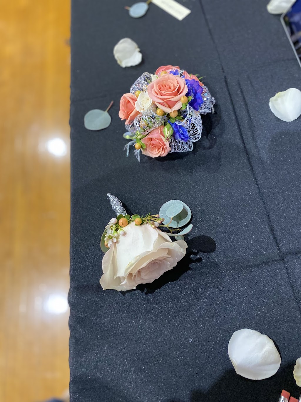 La Fiorella Floral Design | 206 Sunset Rd, Burlington, NJ 08016, USA | Phone: (609) 614-1569